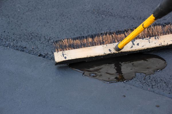 Driveway Asphalt Sealing in Lake Elsinore